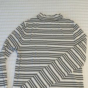 Banana Republic stripped mock neck long sleeve shirt